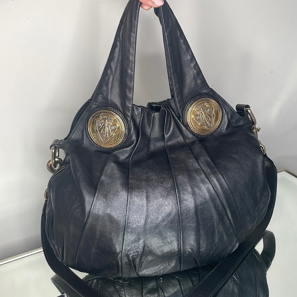 Authentic Gucci black leather purse 👜